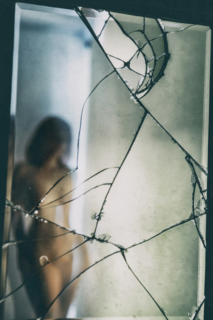 Broken #04