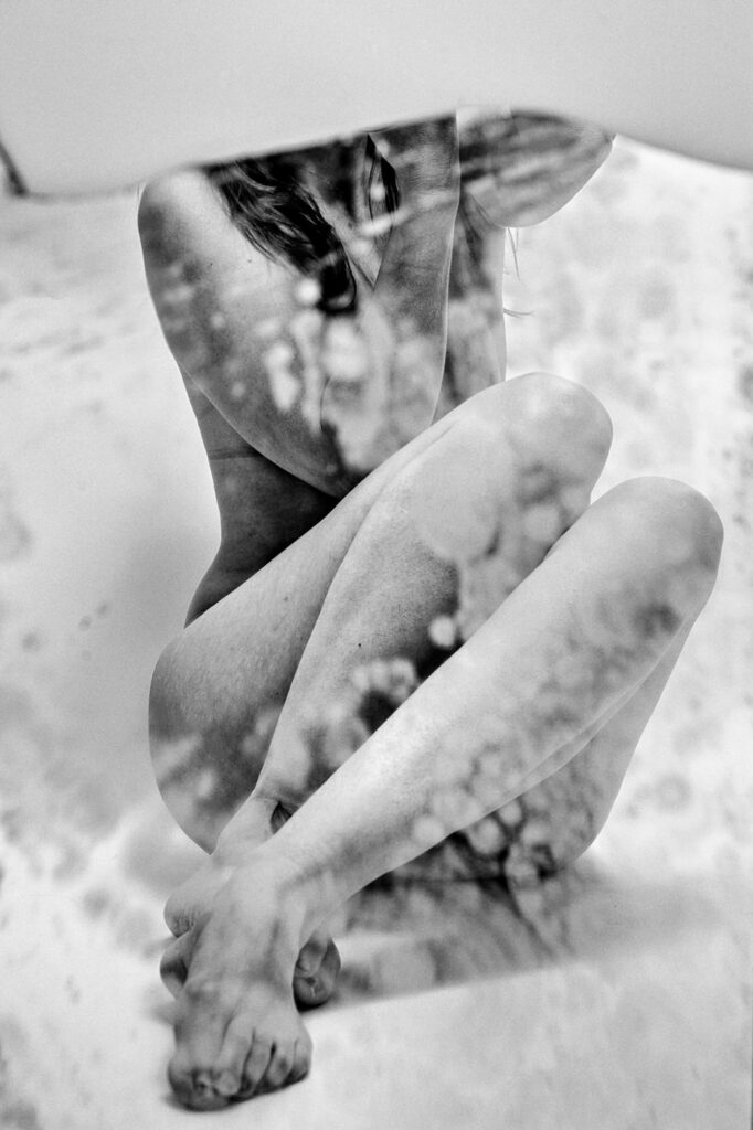 Broken #05