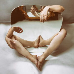 Broken #09